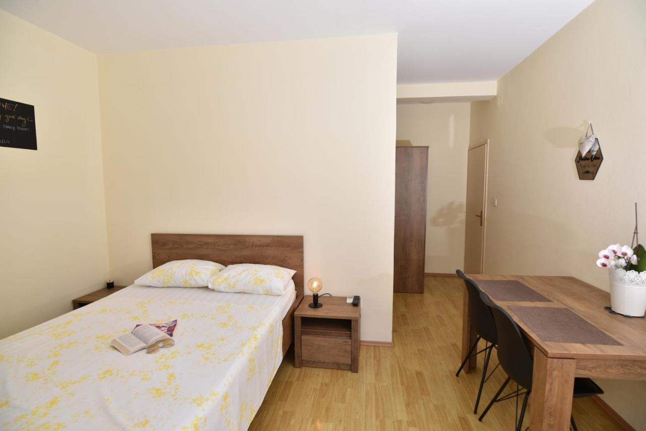 Apartments Pralas Mokošica Eksteriør bilde