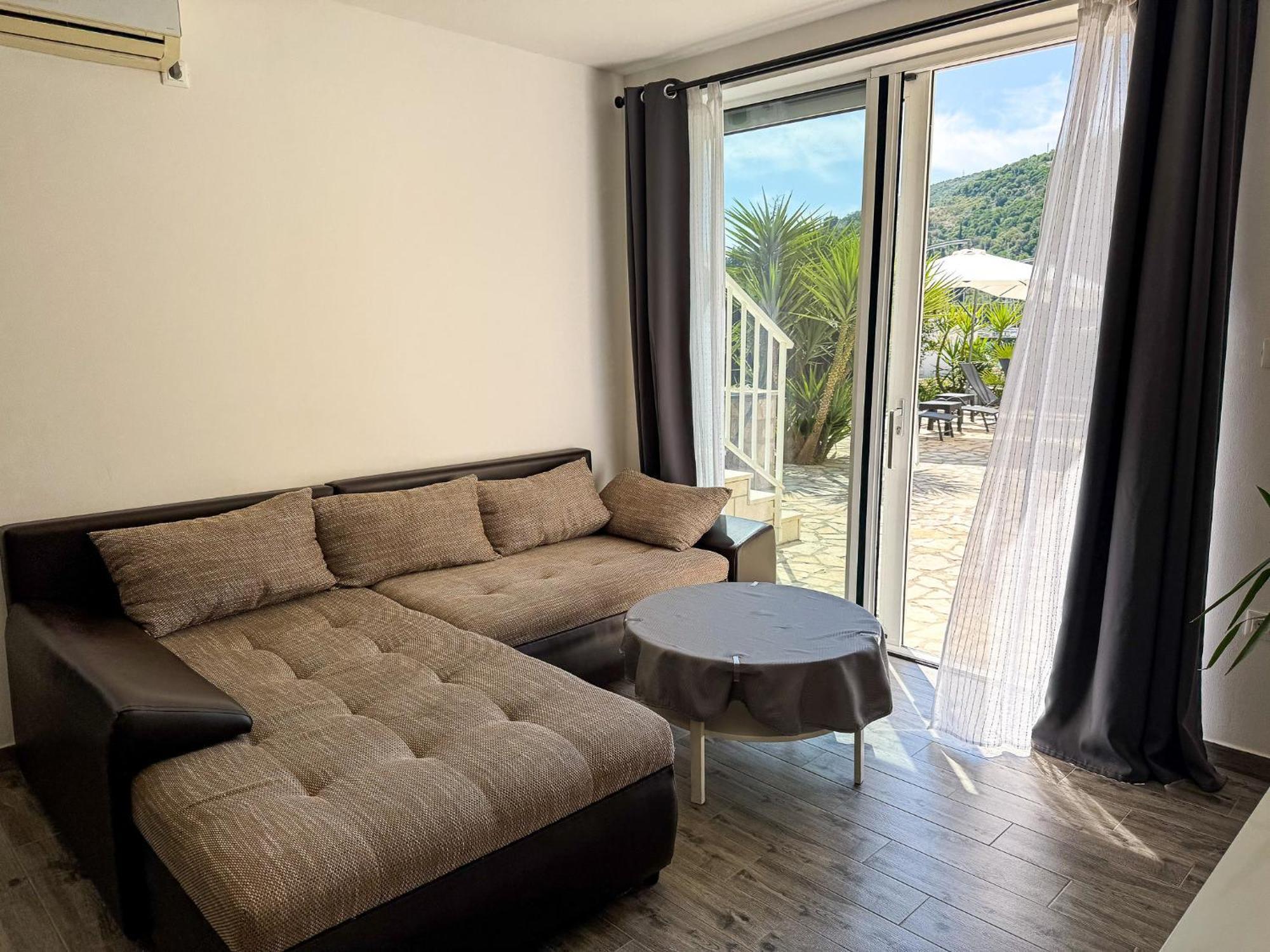 Apartments Pralas Mokošica Eksteriør bilde